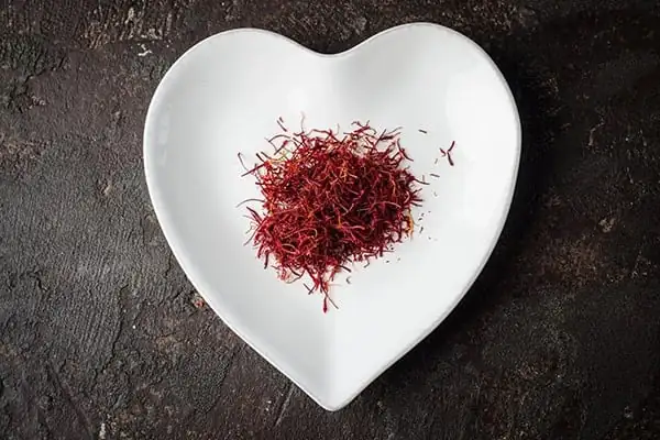 مضرات زعفران برای قلب